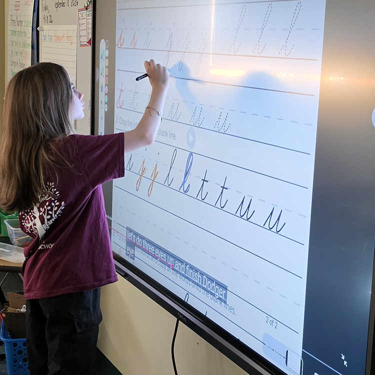 3rd grader at Viewboard 